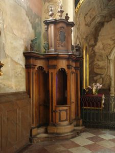 576px-confessional_in_basilica_of_st-_mary_in_lezajsk